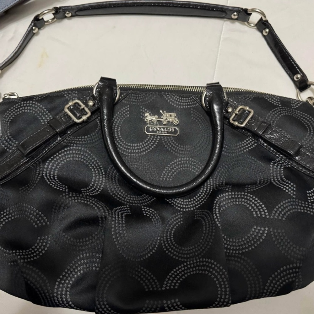 COACH LIKE NEW!